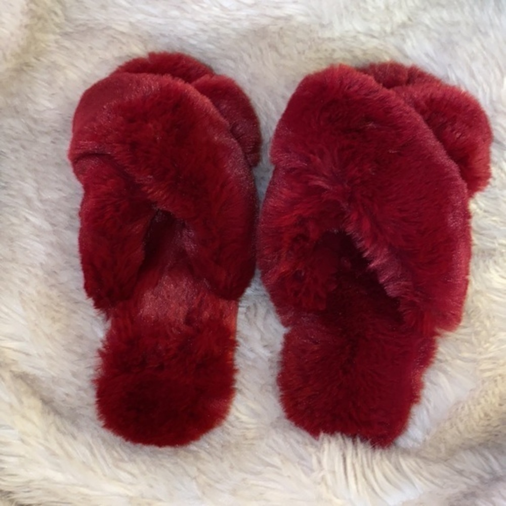 Loft super soft faux fur slipper slides size 7-8